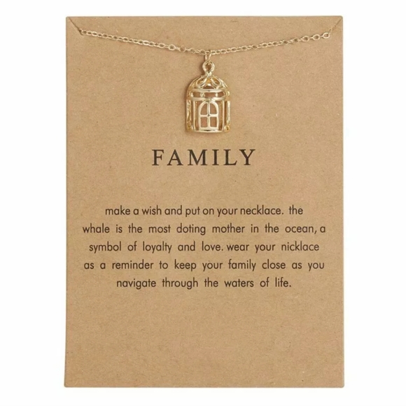 Jewelry - Family gold necklace
